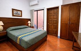 Hotel Suites Del Centro